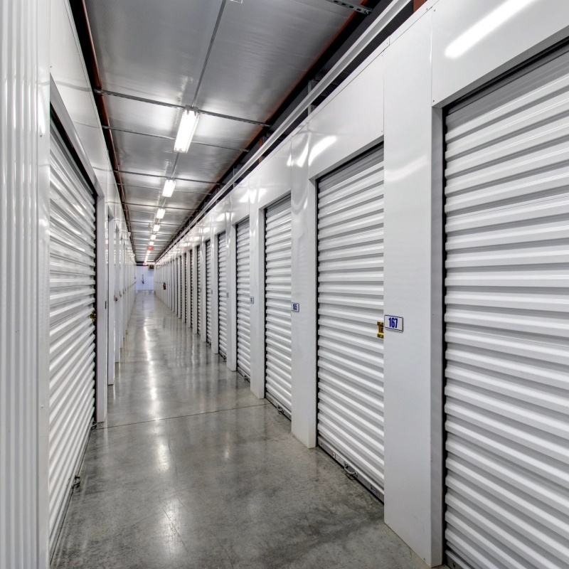 Terasest ülesrullitav uks